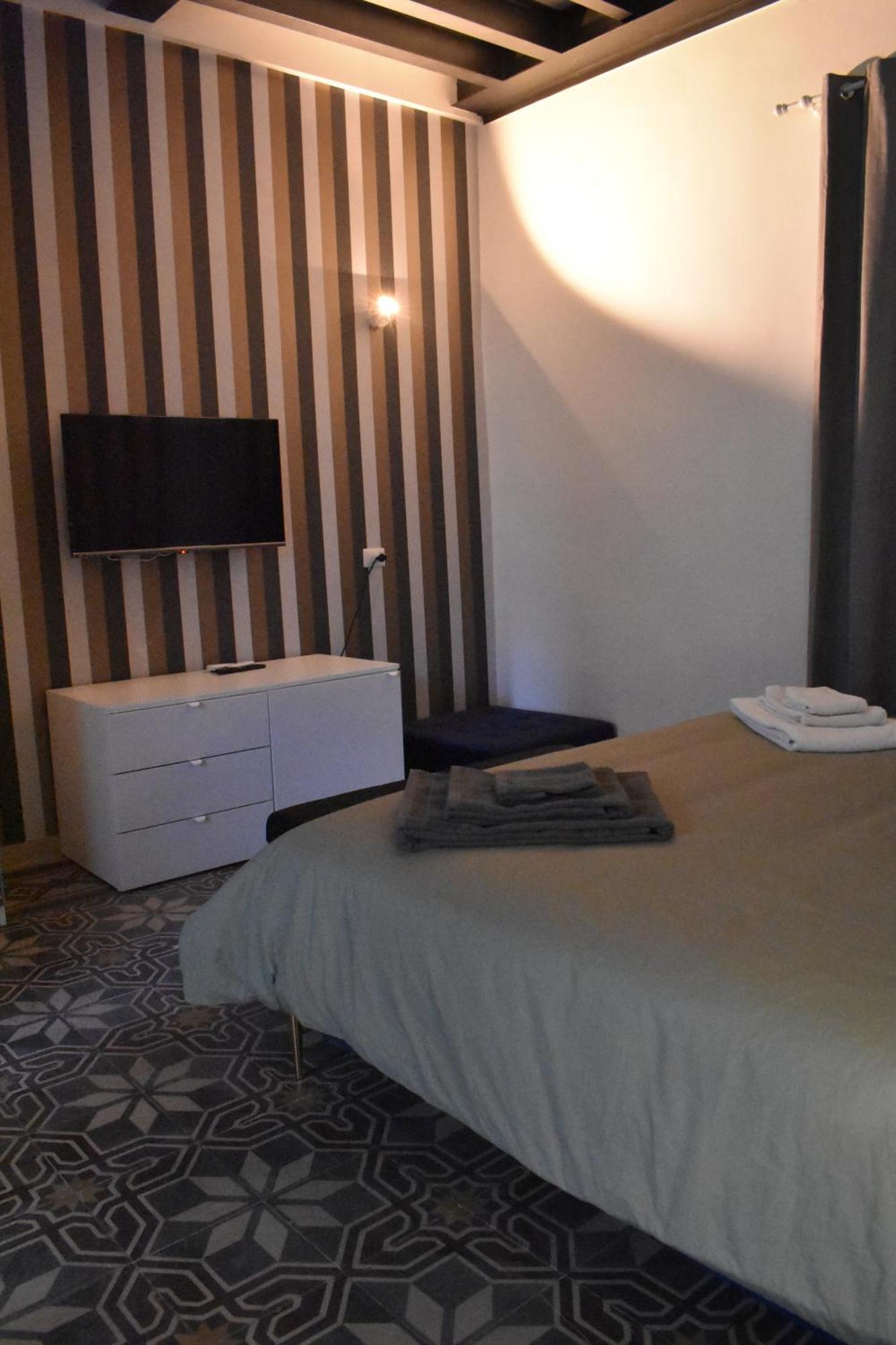 Saint Barth Guest House - Charming Rooms In Bari Phòng bức ảnh